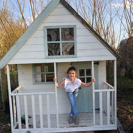 Willow Court Farm The Lodge & Petting Farm, 8 Mins From Legoland & Windsor, 15 Mins From Lapland Uk Eksteriør billede