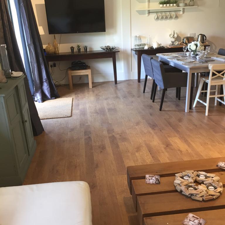 Willow Court Farm The Lodge & Petting Farm, 8 Mins From Legoland & Windsor, 15 Mins From Lapland Uk Eksteriør billede