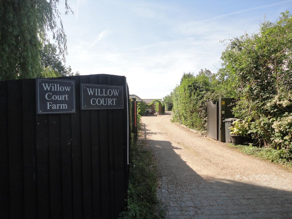 Willow Court Farm The Lodge & Petting Farm, 8 Mins From Legoland & Windsor, 15 Mins From Lapland Uk Eksteriør billede